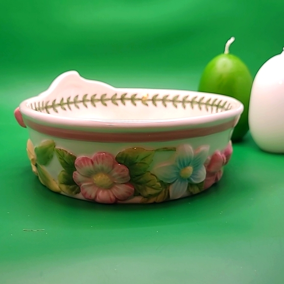 Portmeirion Botanic Garden Terrace 8" Easter/Spring serving bowl, Sweet Pea - Picture 2 of 9